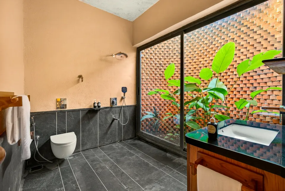 Salt Water - Bathrooms 2