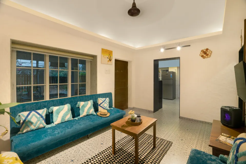 Honeycomb - Living Area 2