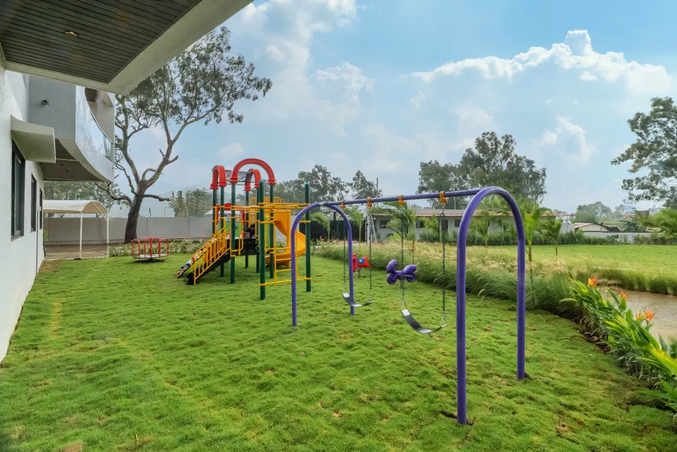 Evergreen Escape - Outdoor 5