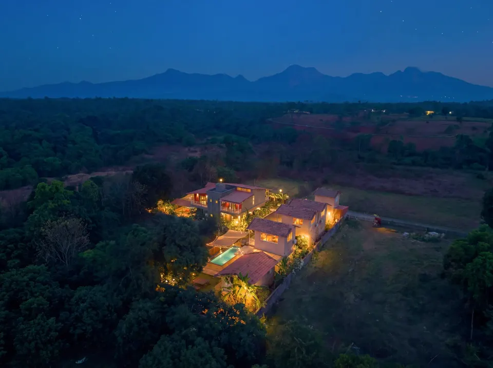 The Zuri House - Outdoors 3