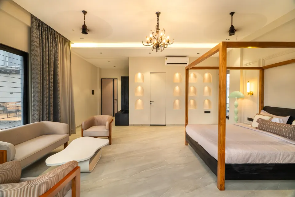 Evergreen Escape - Bedroom 8 2
