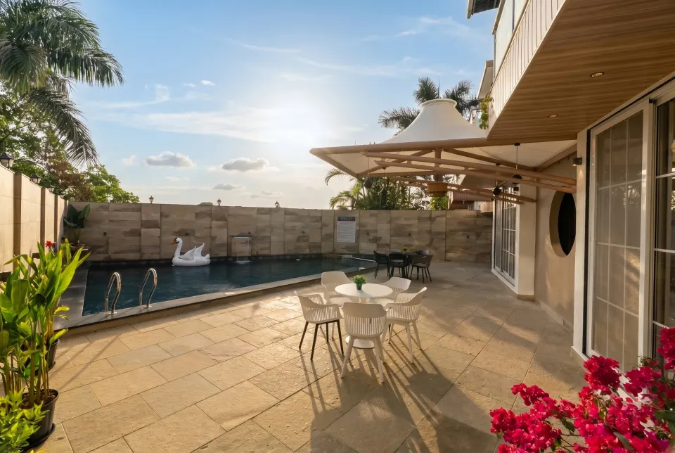 Sage House - Pool area 1