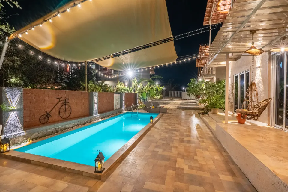 The Zuri House - Pool 4