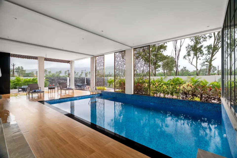 Evergreen Escape - Pool 1