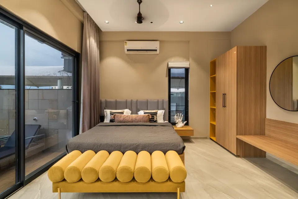 Evergreen Escape - Bedroom 11 2