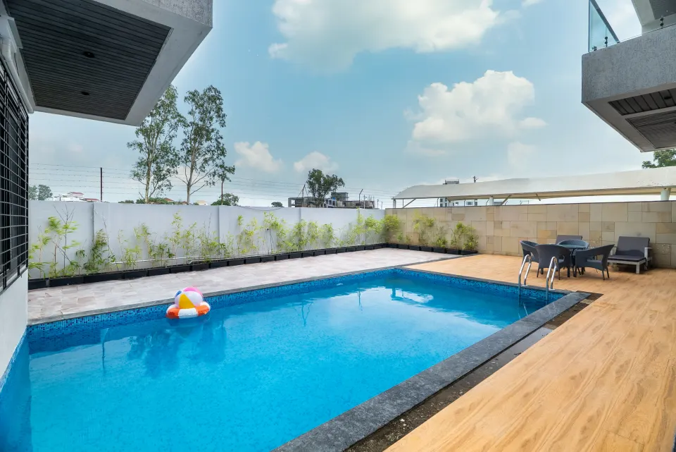 Evergreen Escape - Pool 4