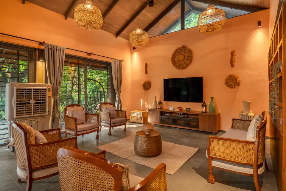 Salt Water - Living area 1